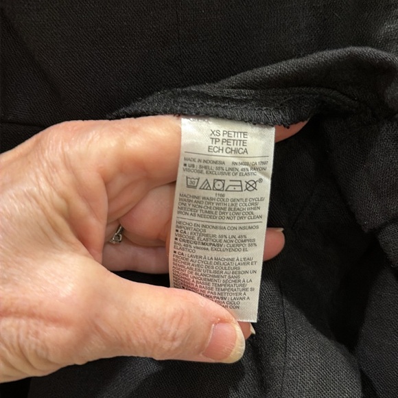 Old Navy Classic Black Midi Dress - Notched Neck Style in Blackjack - Picture 7 of 8